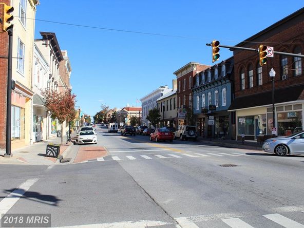 202 W Washington St, Charles Town, WV 25414